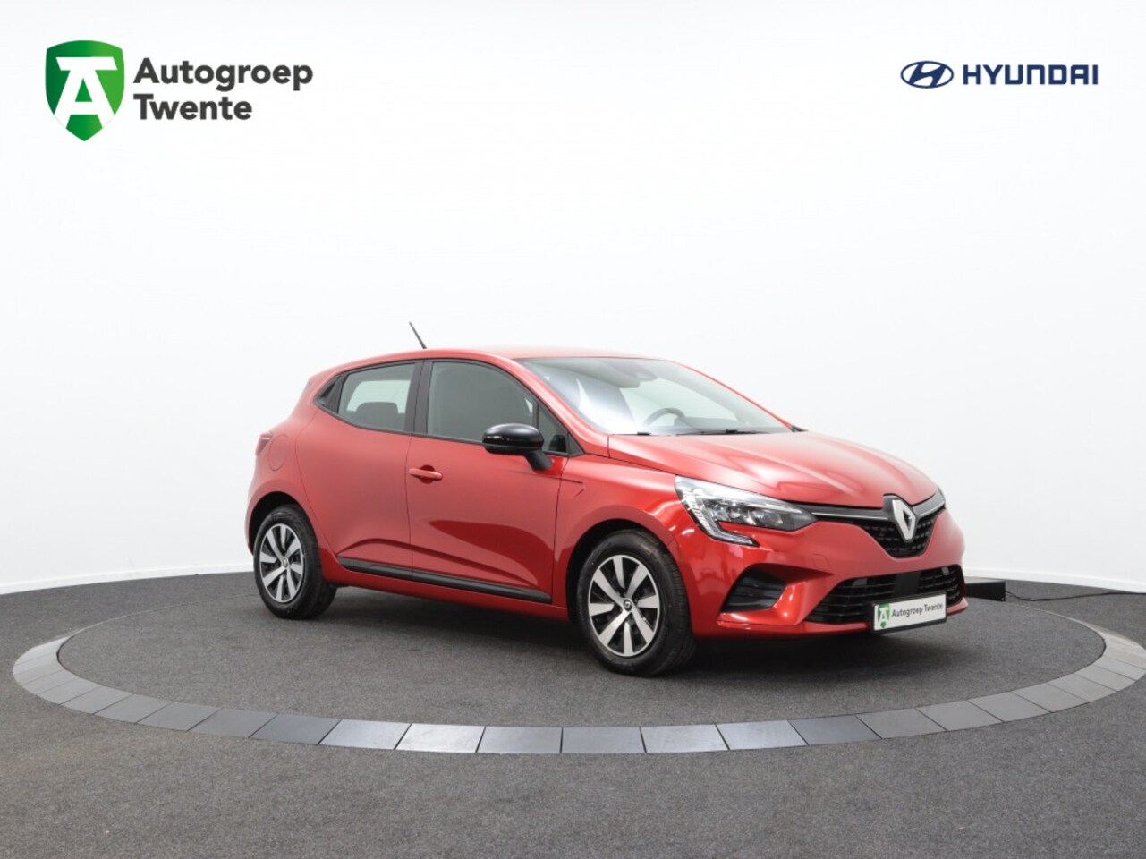 Renault Clio - 1.0 TCe 90 Equilibre | Carplay | DAB | Stoelverwarming | - AutoWereld.nl