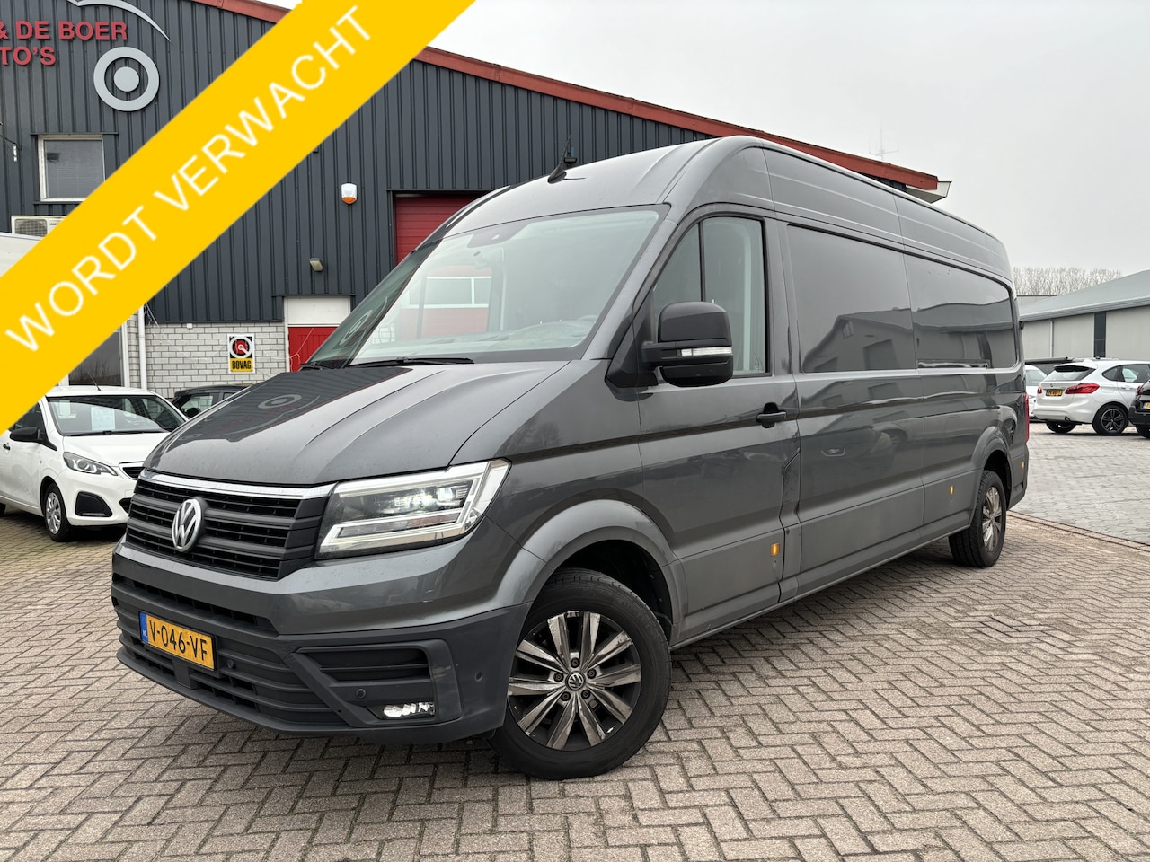 Volkswagen Crafter - 35 2.0 TDI 177PK L4H3 Highline AUTOMAAT / FULL LED / TREKHAAK / ACC / DAB+ / CARPLAY / AIR - AutoWereld.nl