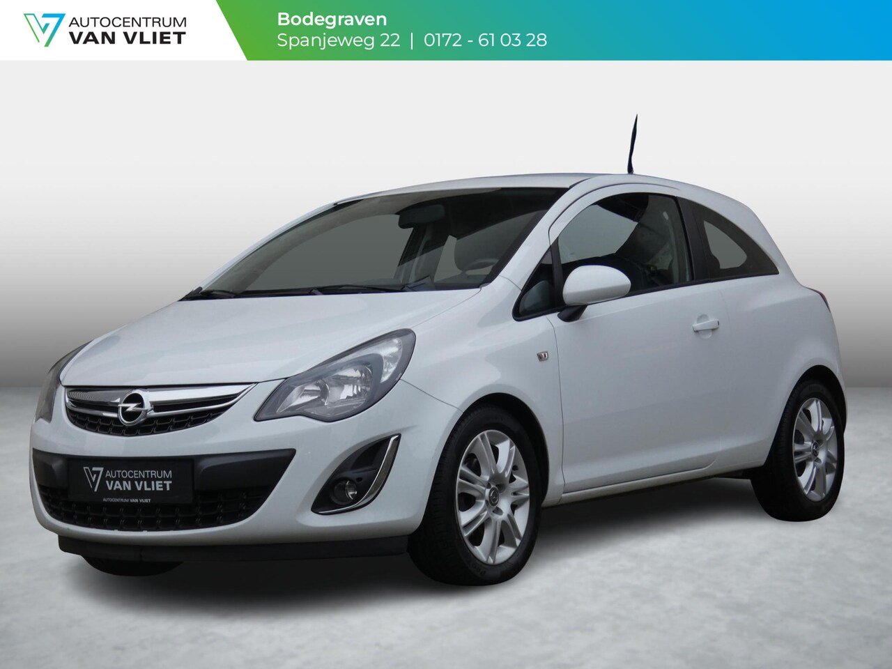 Opel Corsa - 1.4-16V BlitZ | 100 PK | NAVIGATIE | TREKHAAK | 12 MAANDEN BOVAG GARANTIE | - AutoWereld.nl