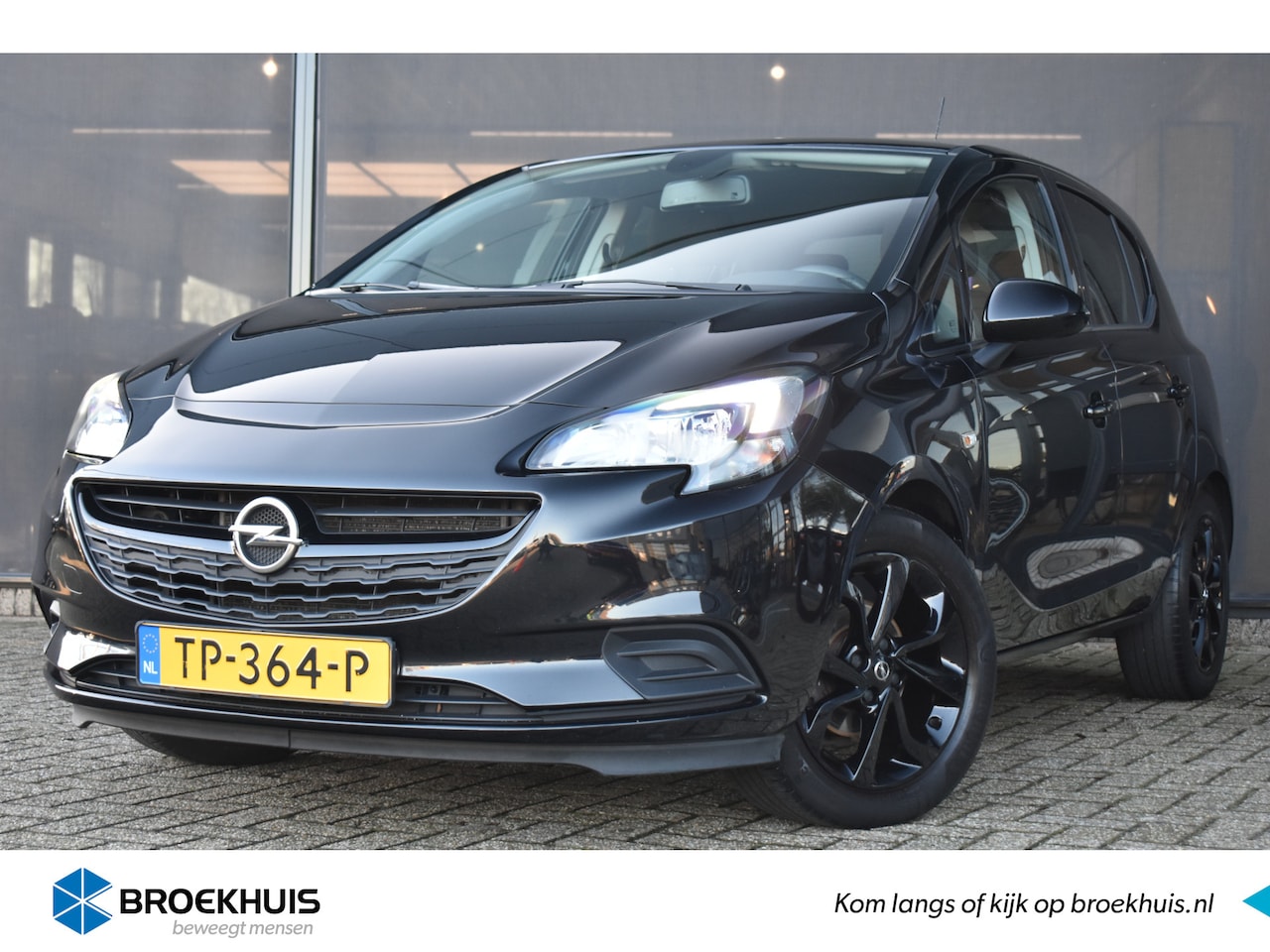 Opel Corsa - 1.4 Black Edition | Navigatie | Comfortstoelen | 1e Eigenaar | Dealeronderhouden | Parkeer - AutoWereld.nl