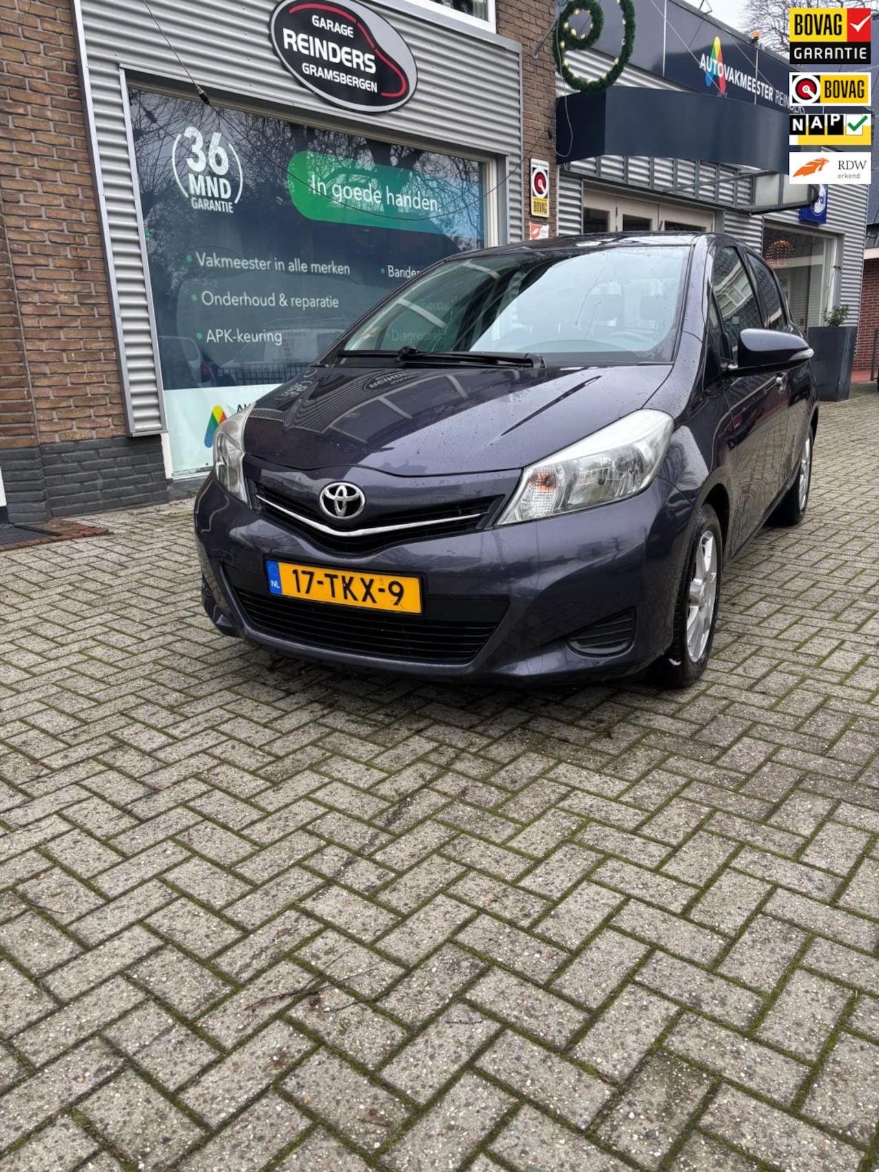 Toyota Yaris - 1.3 VVT-i Aspiration 1.3 VVT-i Aspiration, Navigatie, Achteruitrijcamera ,LM velgen, A/S banden - AutoWereld.nl