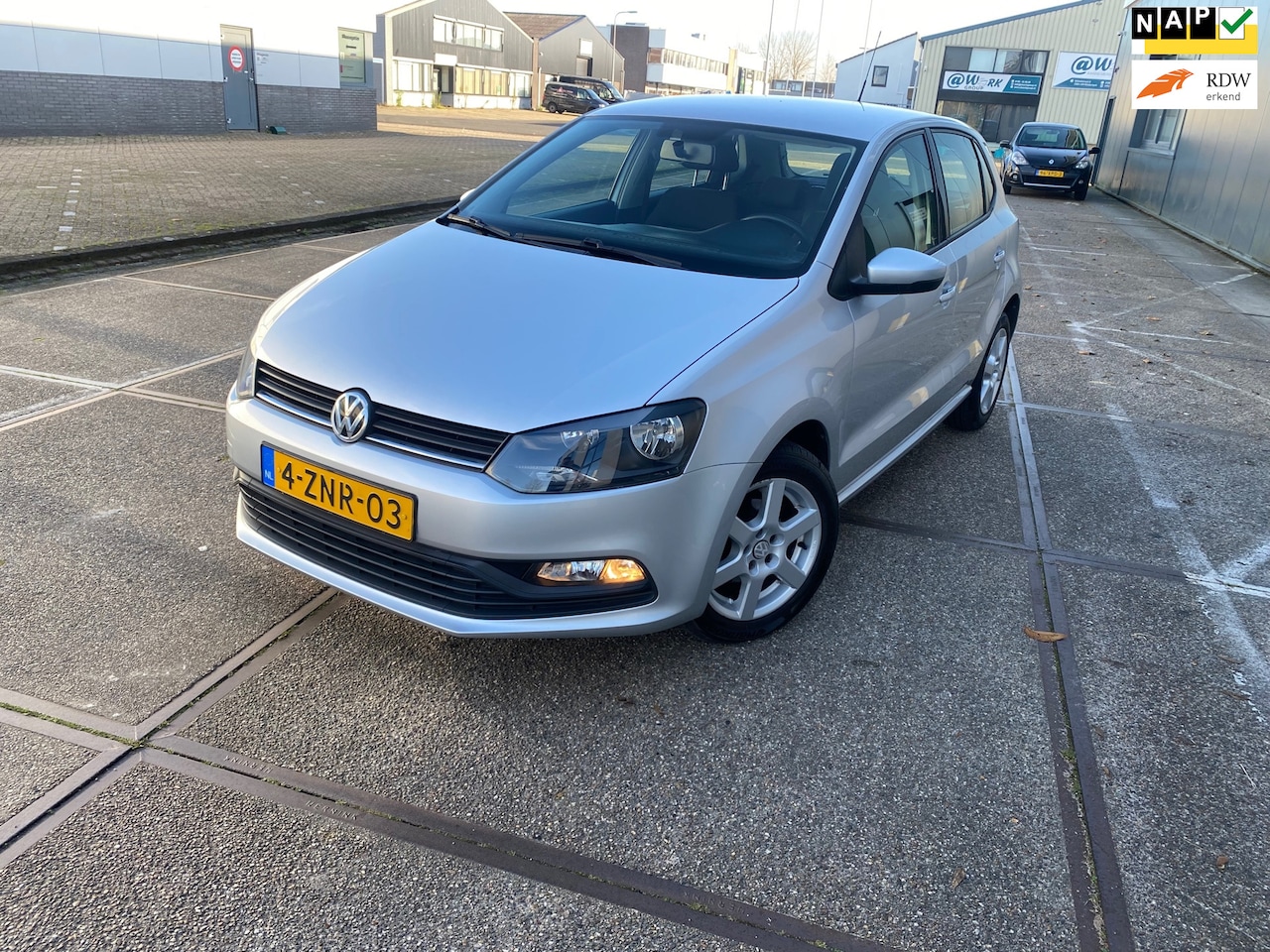 Volkswagen Polo - 1.0/5drs/3e EIG/dealeronderhouden, 1aar apk, airco, EL-ramen. - AutoWereld.nl