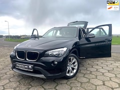 BMW X1 - SDrive18i Executive 5D 6Bak Navi Trekhaak Velgen