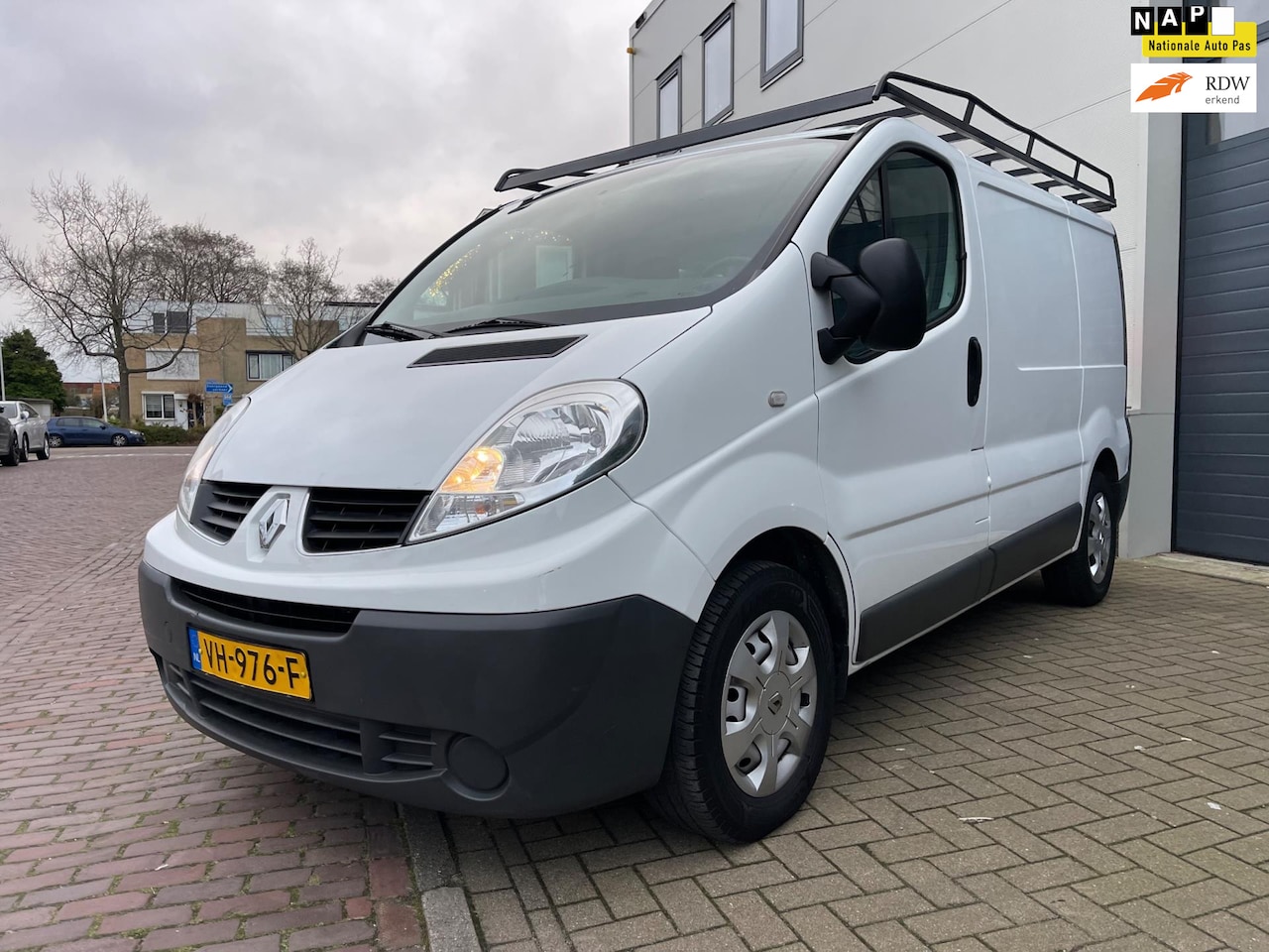 Renault Trafic - 2.0 dCi T29 Eco/Airco/Cruise-c/Navi/Pdc/Trekhaak/1eigenaar/Dealer onderhouden - AutoWereld.nl