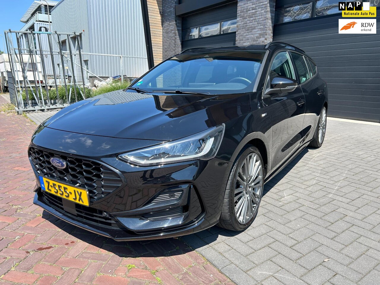 Ford Focus Wagon - 1.0 EcoBoost Hybrid St-line AUT|19"|Carplay|dealeronderhouden|FullLed|Front-en Laneassist| - AutoWereld.nl