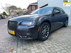 Chrysler 300C - 3.6 V6/ 296 PK/Burgundy/Camera/Navi/Leder/Stoelverwar/Led/Climate-c/Cruise-c