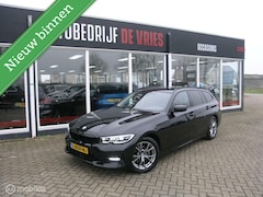 BMW 3-serie Touring - 320i Black-Optick Adapt-Cruise/Sportstoelen