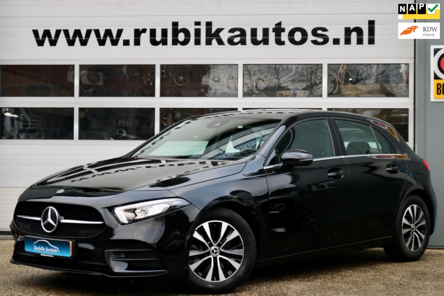 Mercedes-Benz A-klasse - 180 AMG-Line|36.241 km's! - AutoWereld.nl