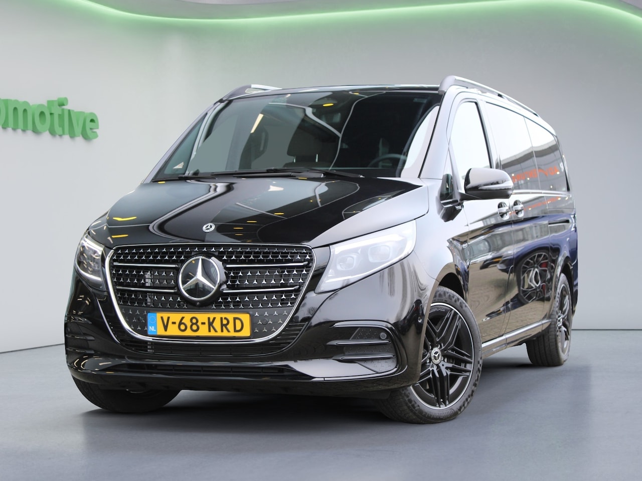 Mercedes-Benz V-klasse - 300d 4-MATIC Extra Lang DC Avantgarde | NAP | NIEUW! | MEMORY | BURMESTER | 360 | STOELKOE - AutoWereld.nl