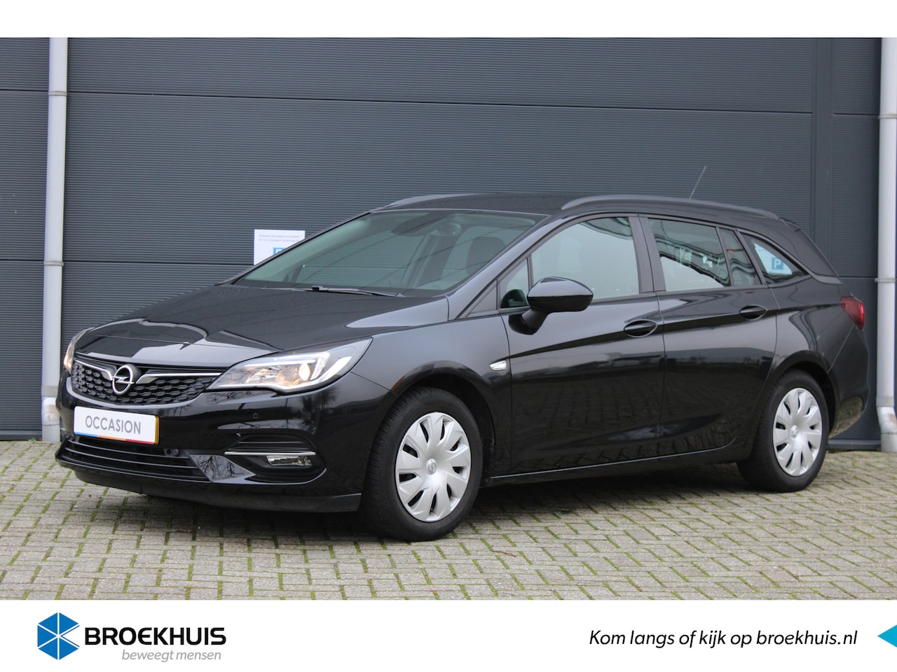 Opel Astra Sports Tourer - 1.2 Business Edition / Trekhaak / Camera / Park Pilot V+A / Navigatie / Carplay / Climate - AutoWereld.nl