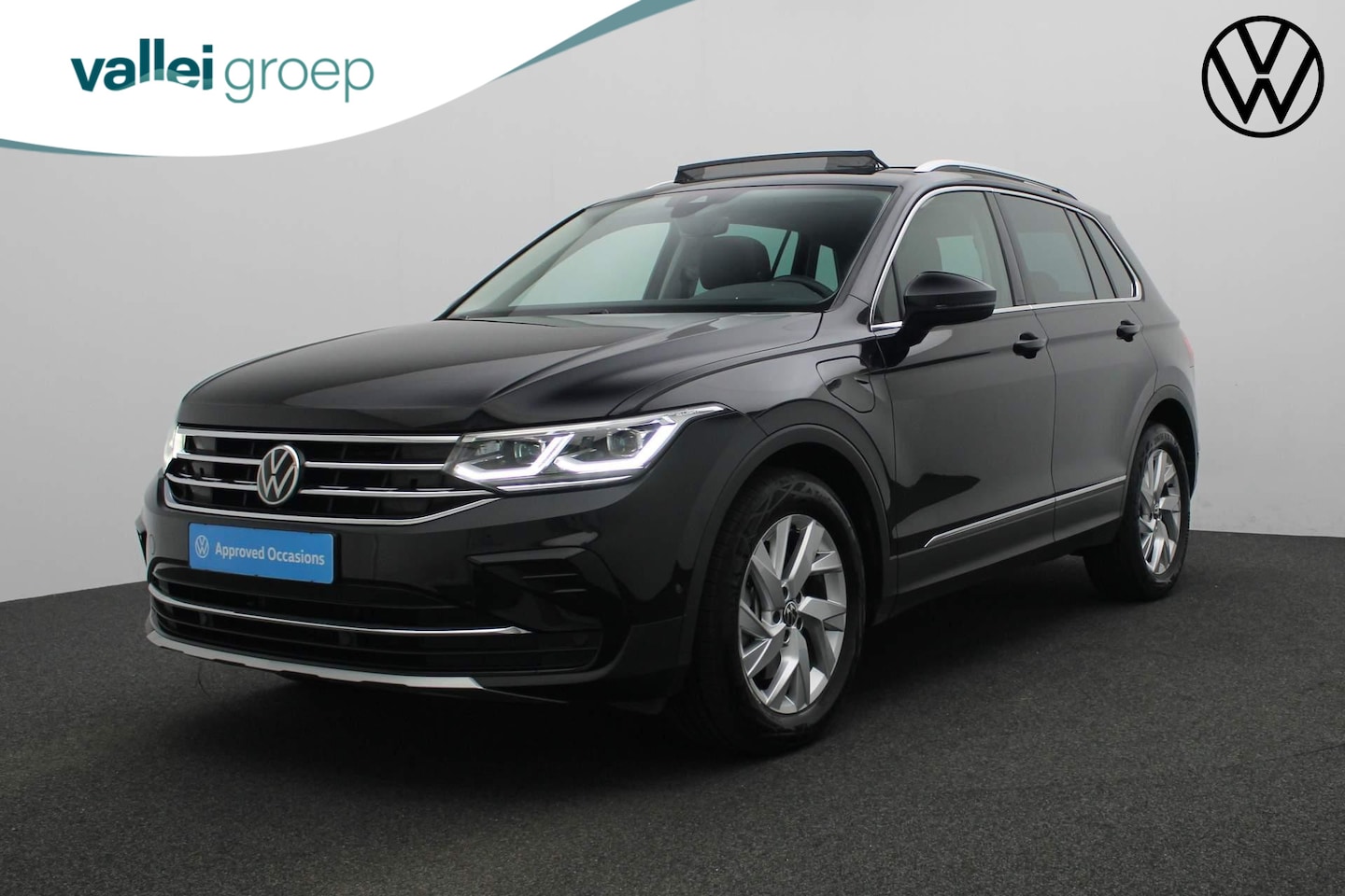 Volkswagen Tiguan - 1.4 TSI 245PK DSG eHybrid Elegance | Pano | IQ Light | Camera | Navi | ACC | Keyless | Alc - AutoWereld.nl