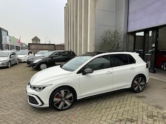 Volkswagen Golf - 1.4 eHybrid GTE PANO 18INCH LED INRUIL MOGELIJK