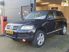 Volkswagen Touareg - 3.2 V6 / NAP / SCHUIF-KANTELDAK / STOELVERW. / LEDER + GEHEUGEN / AFN. TREKH. / CRUISE / E