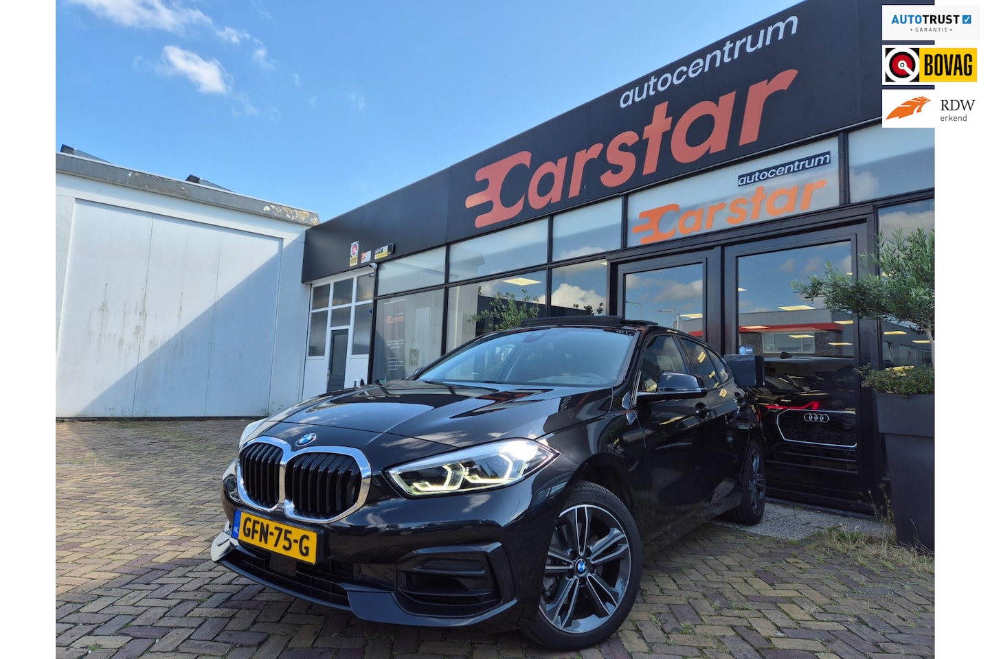 BMW 1-serie - 116i High Executive|Pano|Leer|Car-Play|Camera - AutoWereld.nl