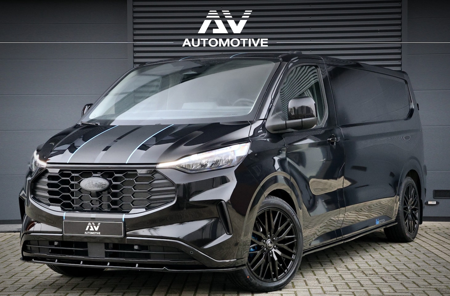 Ford Transit Custom - 320 2.0 TDCI L2H1 Sport 170 PK | ACC | Blind Spot | Navigatie | Camera | CarPlay | Lane As - AutoWereld.nl