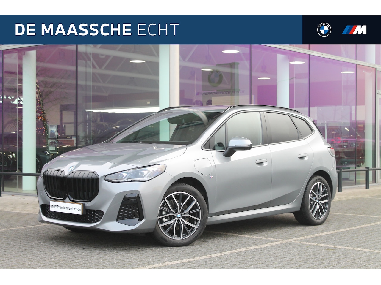 BMW 2-serie Active Tourer - 225e xDrive High Executive M Sport Automaat / Panoramadak / Trekhaak / Sportstoelen / Stoe - AutoWereld.nl