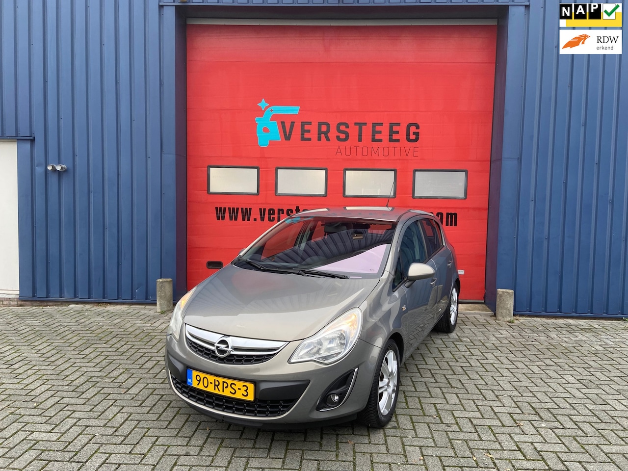 Opel Corsa - 1.4-16V Cosmo Stuur/stoel verw|Cruise|Fietsendr - AutoWereld.nl