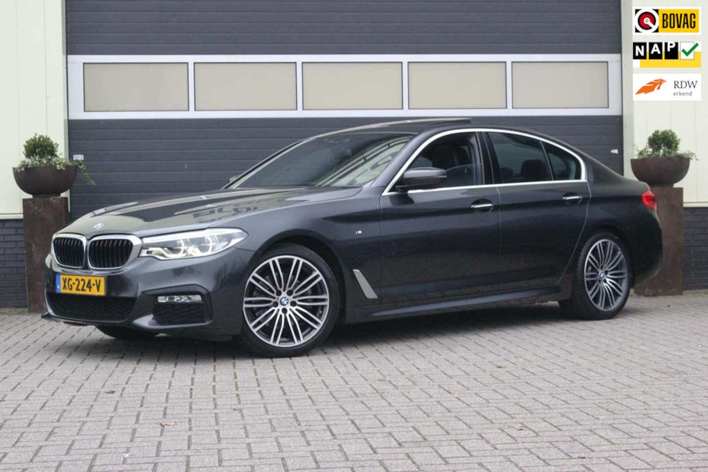 BMW 5-serie - 520i High Executive M Sport | Trekhaak afneembaar | - AutoWereld.nl