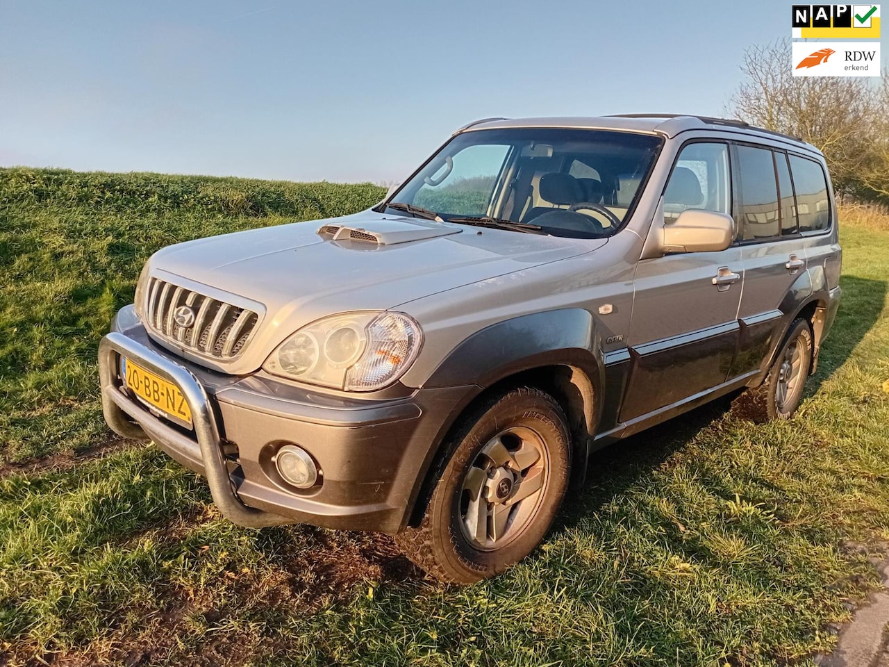 Hyundai Terracan - 2.9 CRDI Grijs Kenteken 4x4 2.9 CRDI Airco Cruise Control APK 12-'25 Géén BTW / Marge - AutoWereld.nl