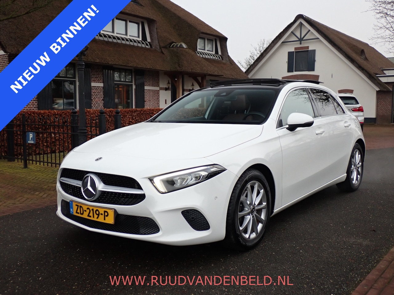 Mercedes-Benz A-klasse - 200 PANODAK/SPORTSTOEL/FULL-LED/CARPLAY - AutoWereld.nl