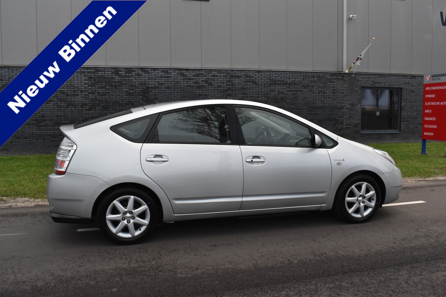 Toyota Prius - 1.5 VVT-i Tech Edition Hybride - AutoWereld.nl