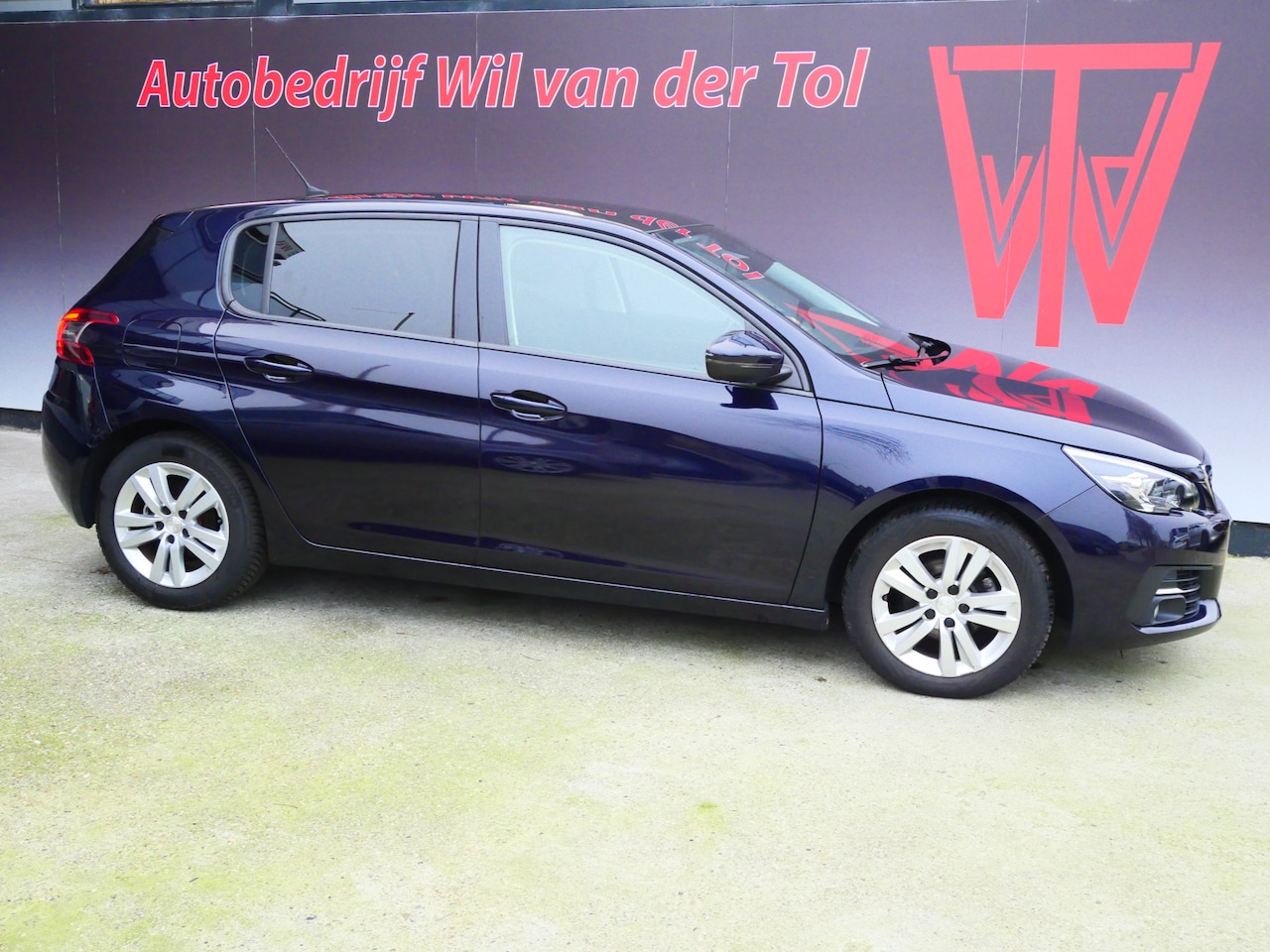 Peugeot 308 - 1.2 PURETECH EXECUTIVE | NAVIGATIE | PANORAMA | CRUISE | CARPLAY | 1e EIG | ALL-IN!! - AutoWereld.nl