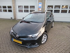 Toyota Auris Touring Sports - 1.2T Dynamic