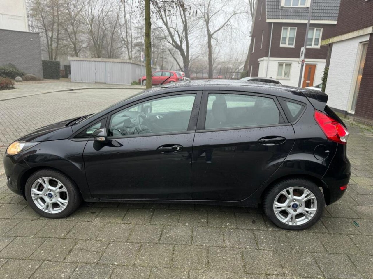 Ford Fiesta - 1.25 Titanium 5D airco usb nette staat! - AutoWereld.nl