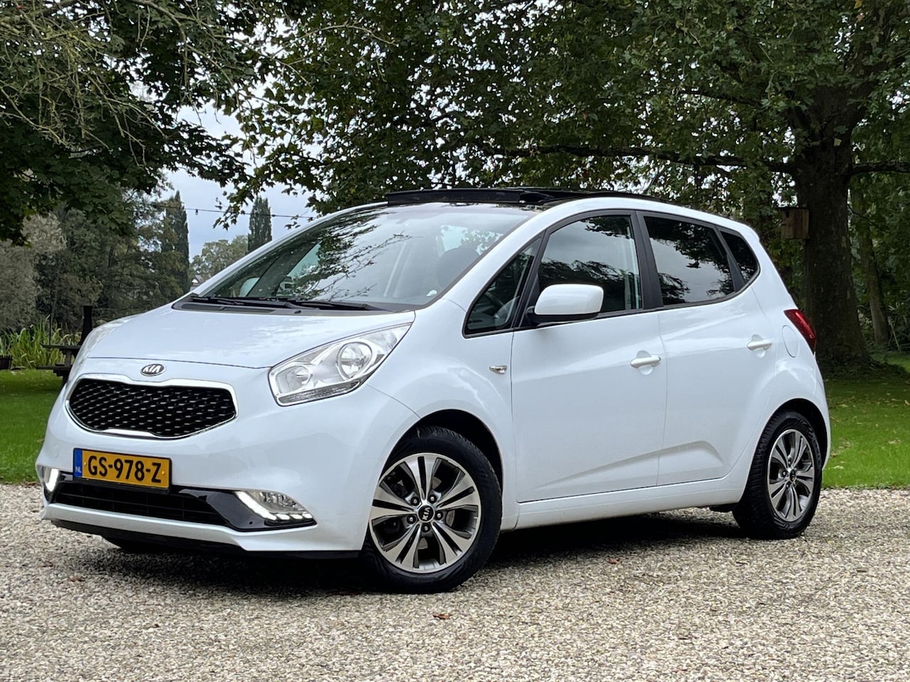 Kia Venga - Automaat, Hoge instap *NL auto* - AutoWereld.nl