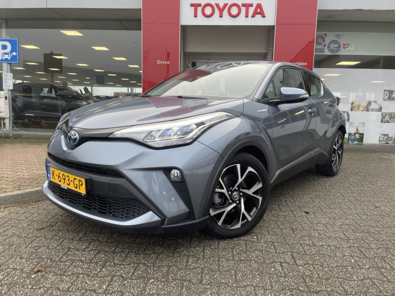 Toyota C-HR - 1.8 Hybrid Dynamic | Keyless entry + start | Apple Carplay Andro - AutoWereld.nl