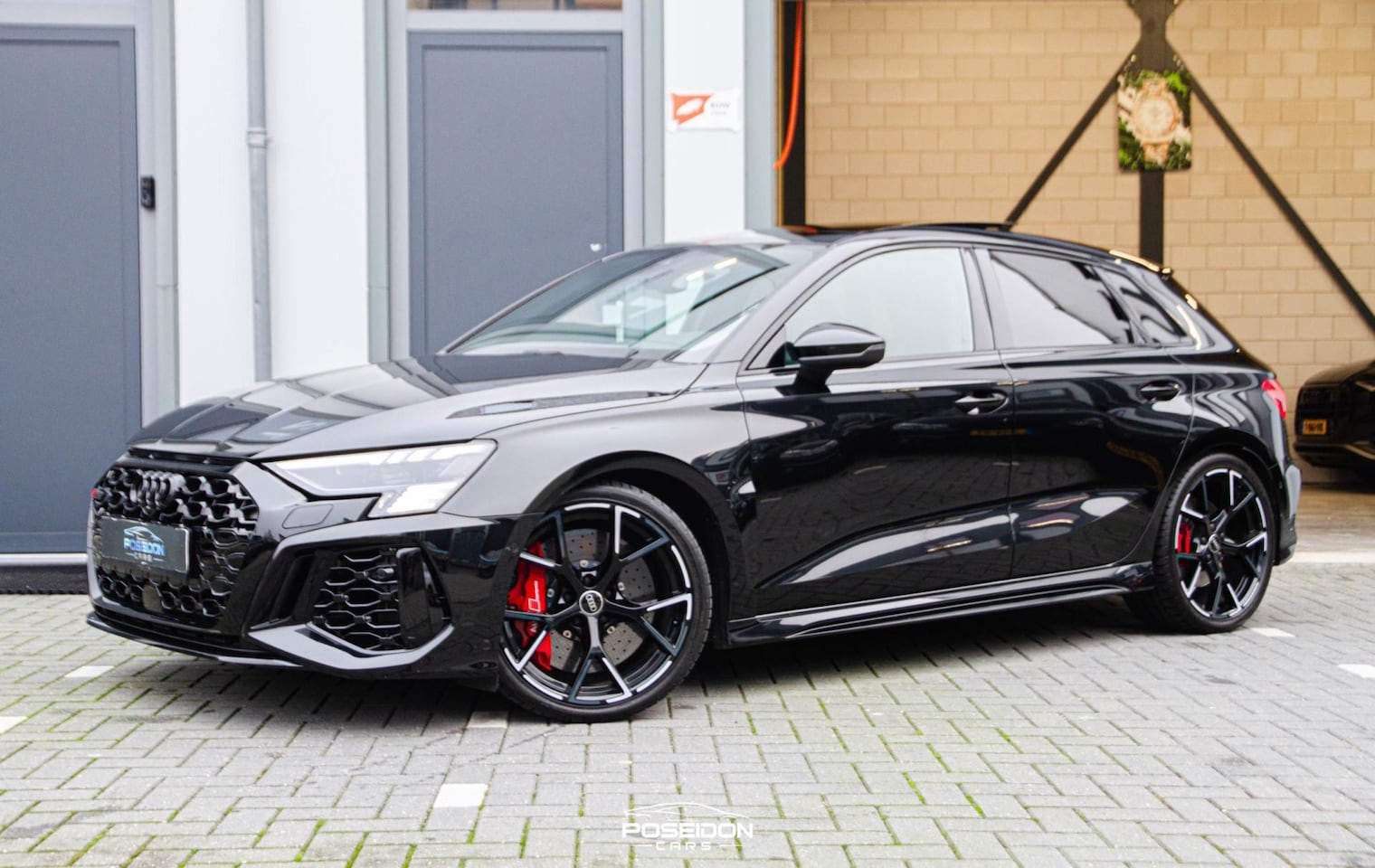 Audi RS3 - Sportback 2.5 TFSI Quattro KERAMISCH | PANO | HEAD-UP | MEMORY | BOMVOLL!! - AutoWereld.nl