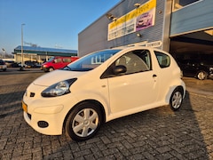 Toyota Aygo - 1.0-12V Now