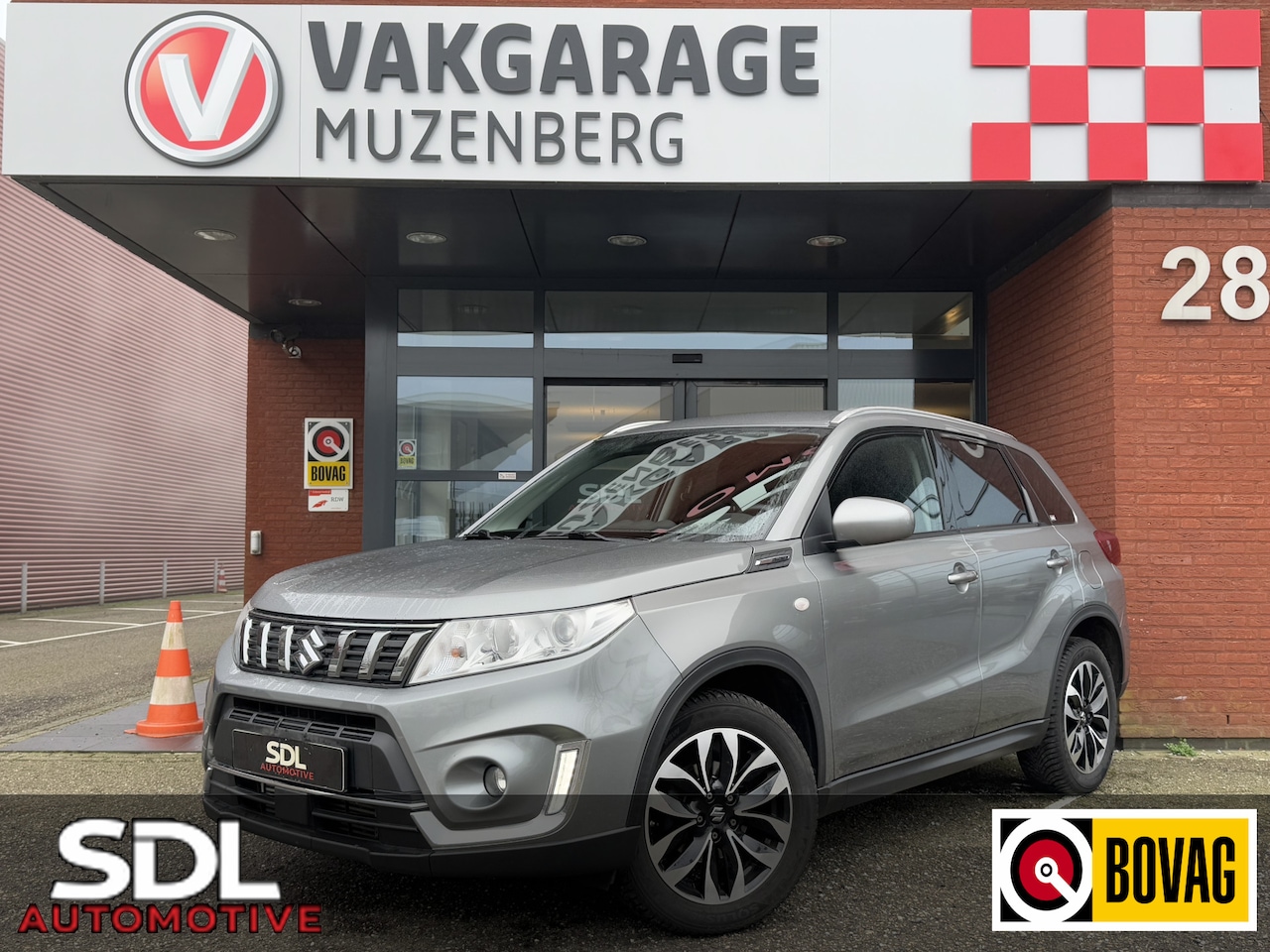 Suzuki Vitara - 1.0 Boosterjet Select // CAMERA // CLIMA // CRUISE // TREKHAAK // - AutoWereld.nl