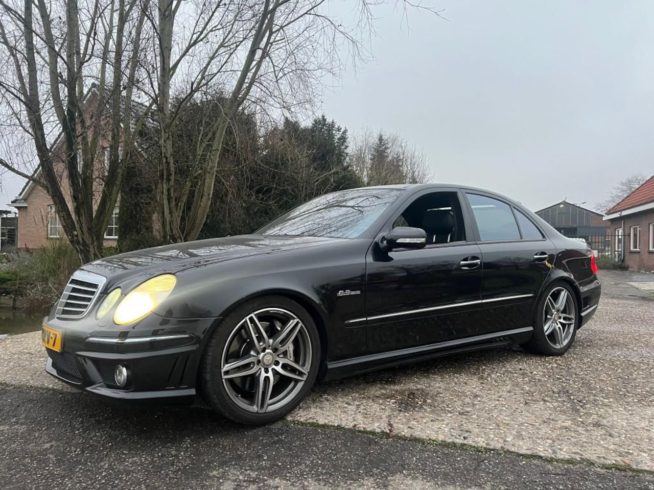 Mercedes-Benz E-klasse - AMG 63 wald black bison - AutoWereld.nl