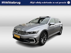 Volkswagen Passat Variant - 1.4 TSI PHEV GTE Business / AUTOMAAT/ PANO/ GARANTIE TM 12-2027/ 14.000 KM/ CAMERA/ PARK.