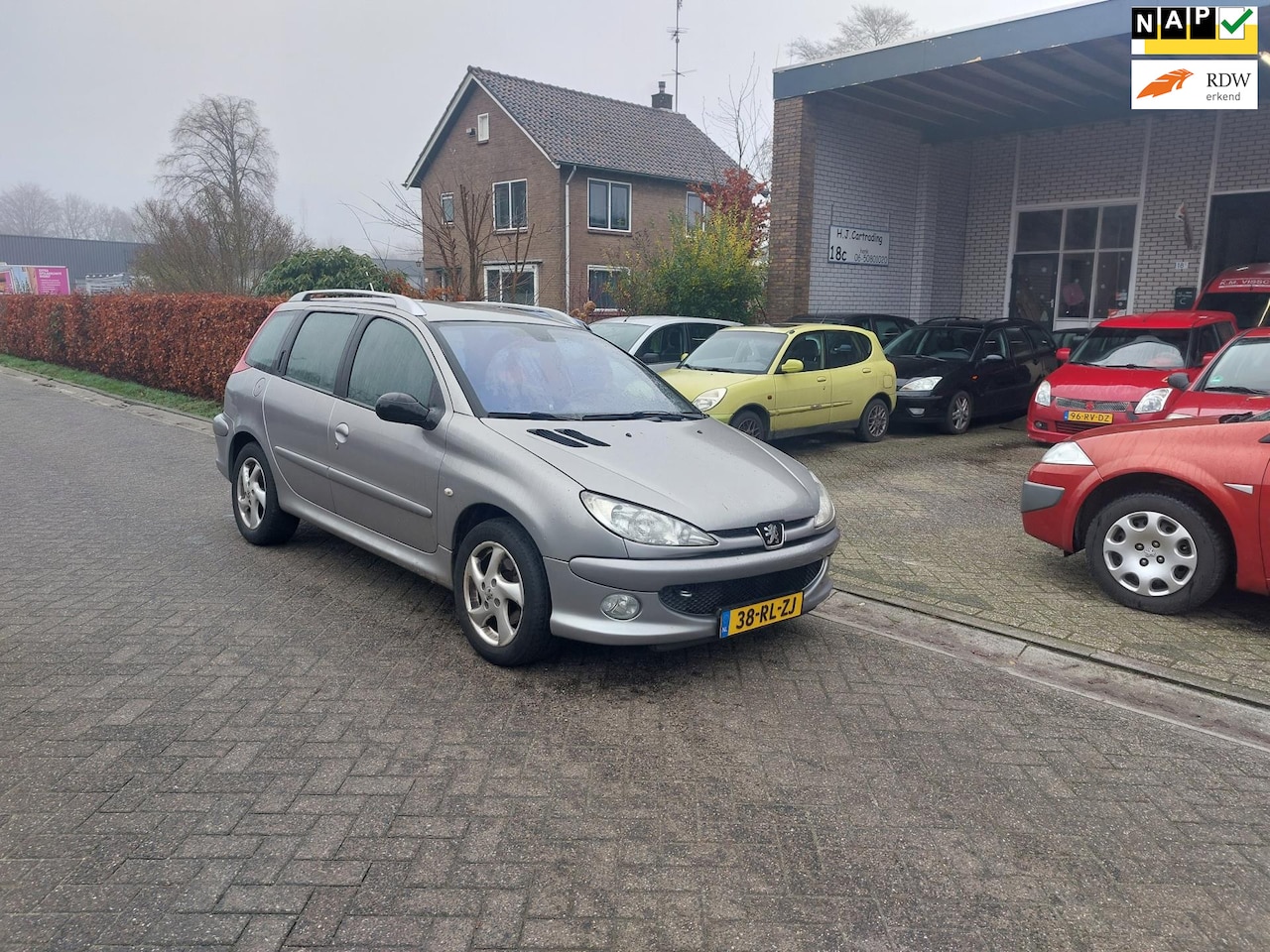 Peugeot 206 SW - 1.6-16V Griffe 1.6-16V Griffe - AutoWereld.nl