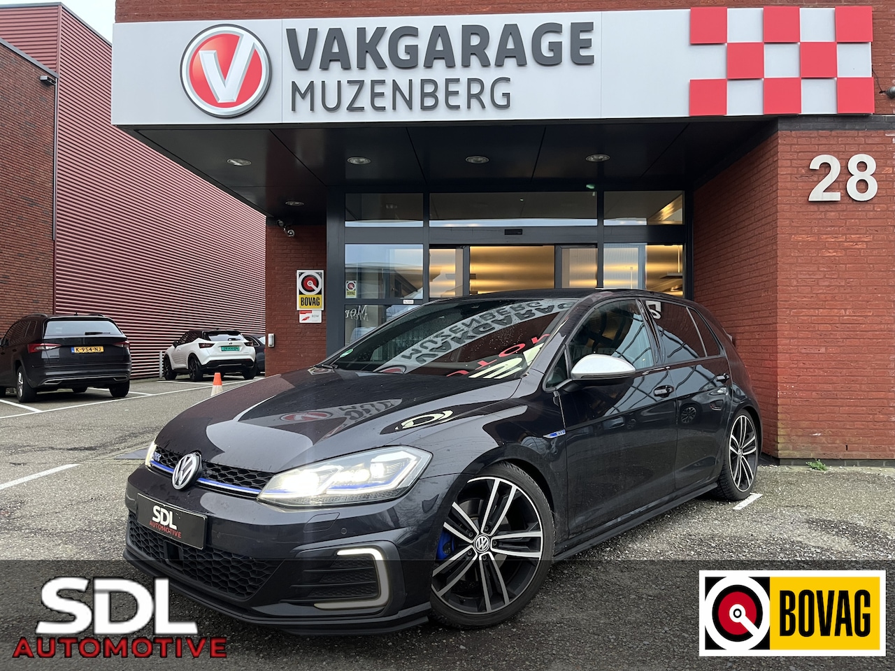 Volkswagen Golf - 1.4 TSI GTE // FULL LED // ADAPT. CRUISE // DODEHOEK // NAVI+CARPLAY // CAMERA+SENSOREN // - AutoWereld.nl