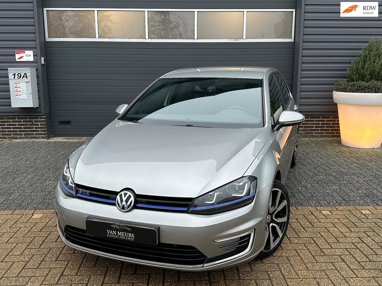 Volkswagen Golf - 1.4 TSI GTE 1.4 TSI GTE, xenon, dealer onderhouden, apk 12-2025 - AutoWereld.nl