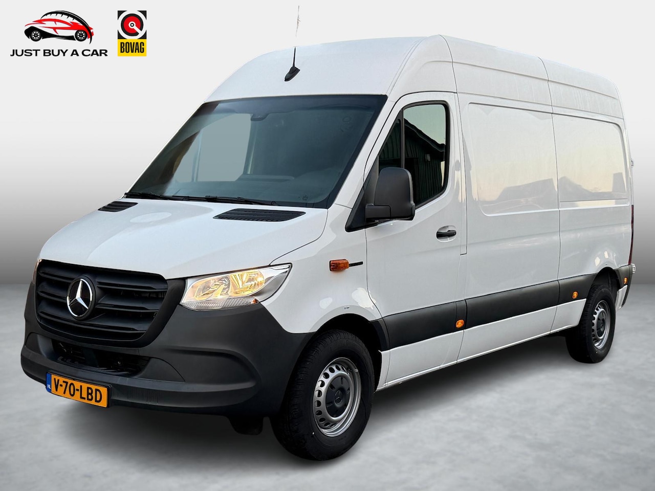 Mercedes-Benz eSprinter - eSprinter L2H2 55 kWh NP € 73.500,- / 168 KM elektrisch / 3,50t / 11 m3 laadvermogen / Cam - AutoWereld.nl