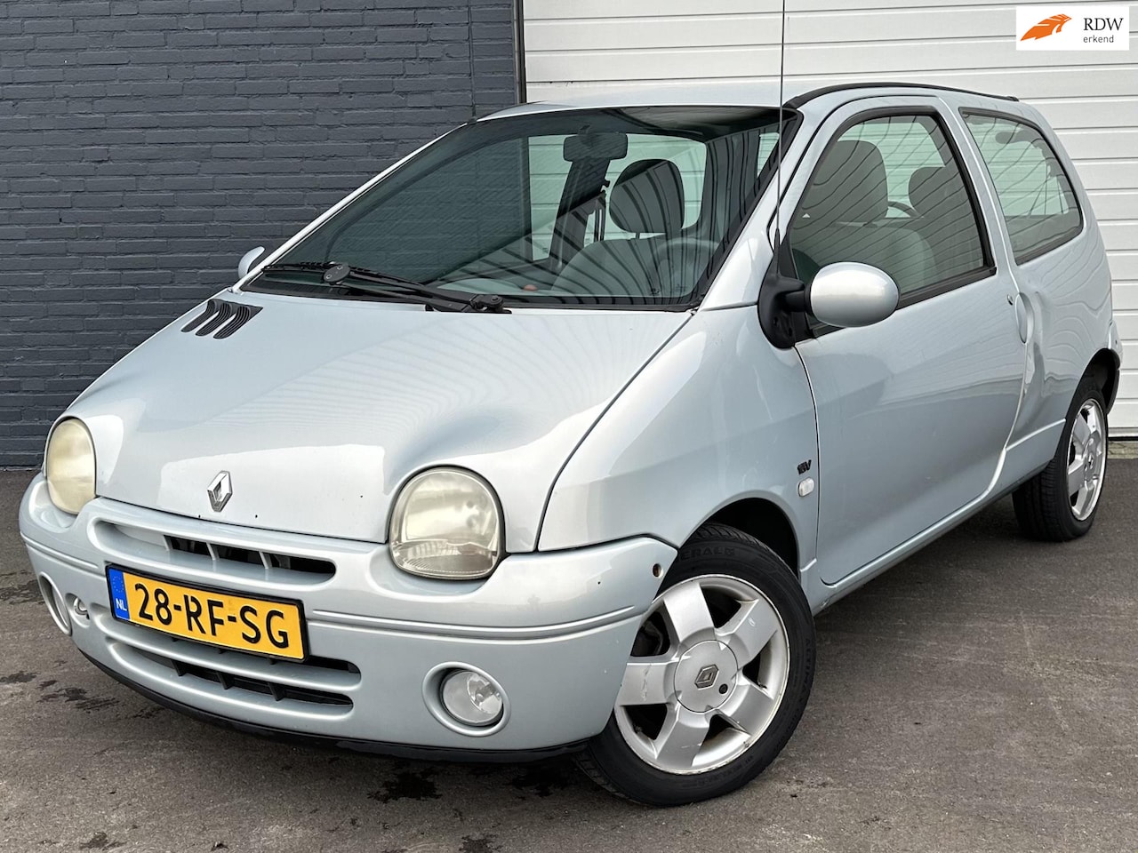 Renault Twingo - 1.2-16V Privilège DISTRIBUTIEVV/NWEAPK/ELKPAK/LMV - AutoWereld.nl