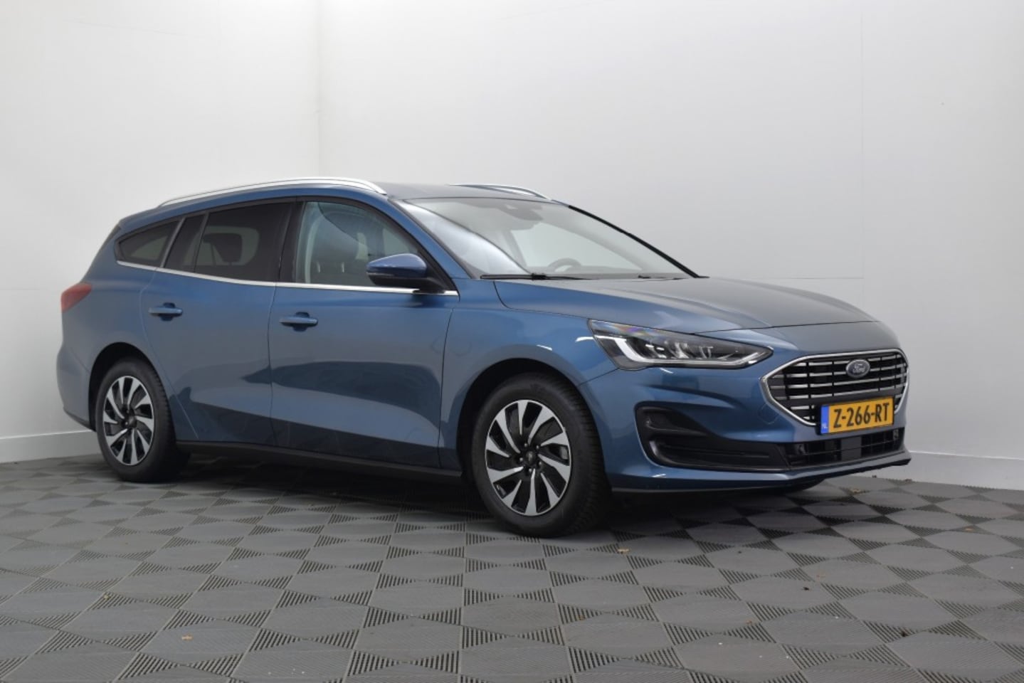 Ford Focus Wagon - Wagon 1.0 EcoB. 125PK Mild-Hybrid Titanium - AutoWereld.nl