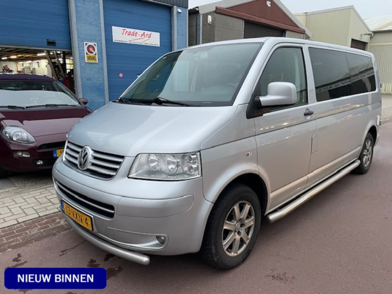 Volkswagen Transporter - 2.5 TDI 340 4Motion Trendline DC 2009 Stroom aansluiting Leder interieur, camper voorberei - AutoWereld.nl