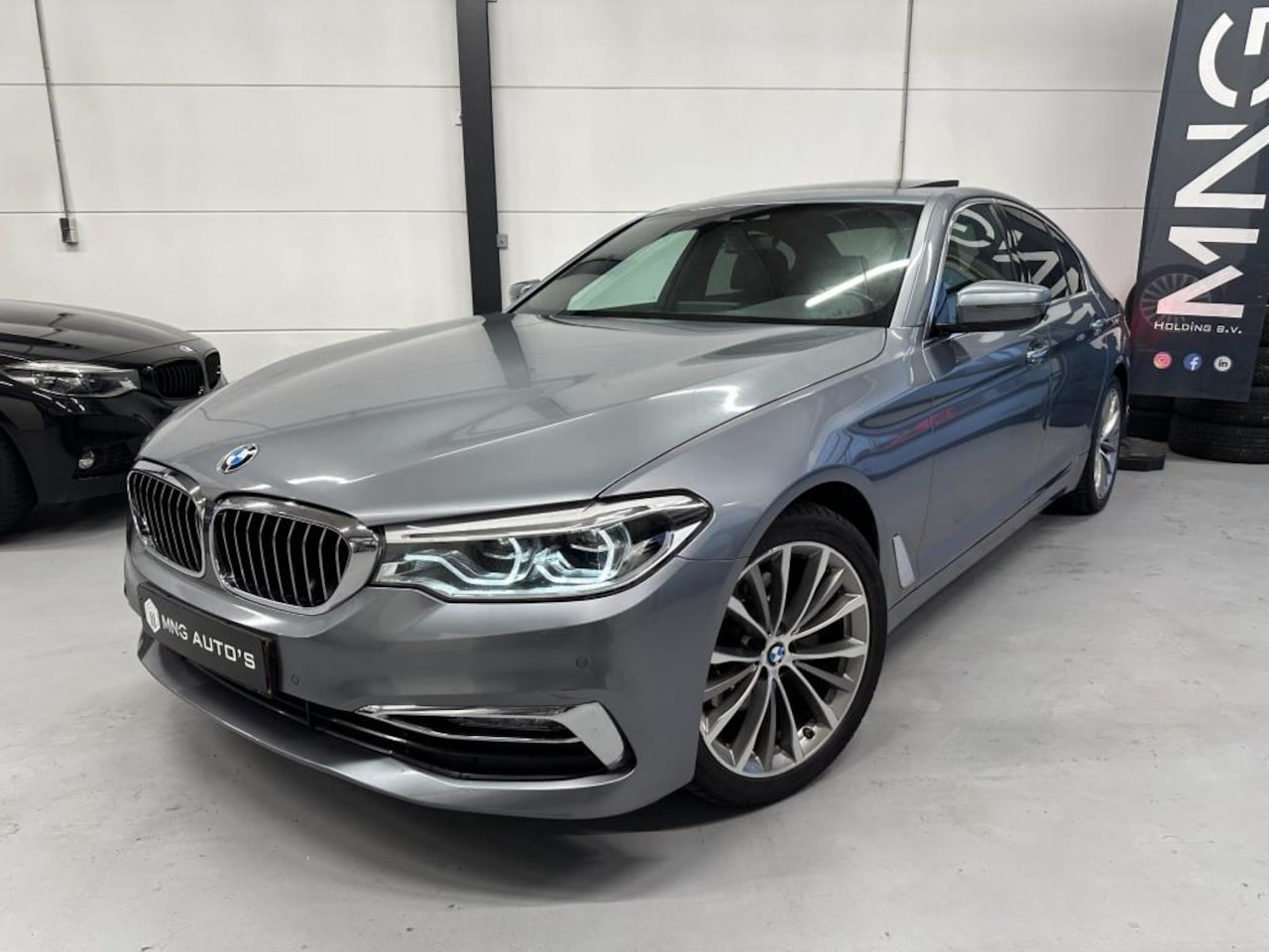 BMW 5-serie - 520d M-Sport|Luxury|PANO|MEMORY|NAP|VOL| - AutoWereld.nl