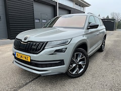 Skoda Kodiaq - 1.5 TSI Sportline Business 7p. Sportline 7P Panodak, Trekhaak afneembaar, Stuurwielverwarming!!