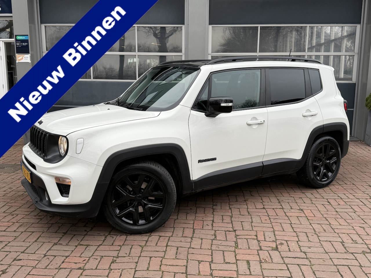 Jeep Renegade - 1.3T Limited Automaat,Navi,Clima,18Inch,Stoelverwaming Hoge Zit Dealer onderhouden 151pk - AutoWereld.nl