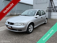 Opel Vectra - 1.6-16V Pearl Sport