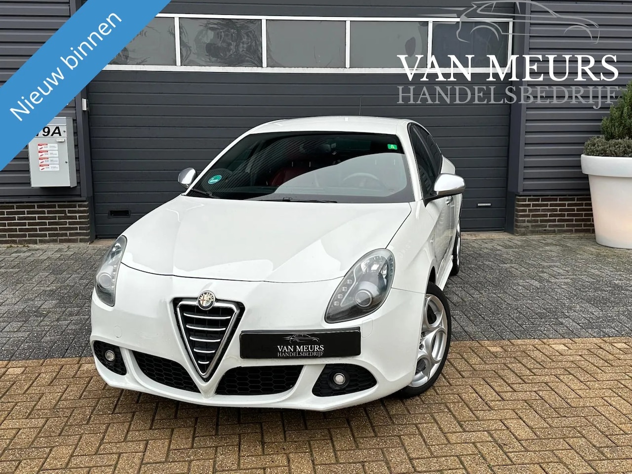 Alfa Romeo Giulietta - 1.4 T Distinctive 1.4 T Distinctive, Leer, Xenon, cruise, apk 11-2025 - AutoWereld.nl