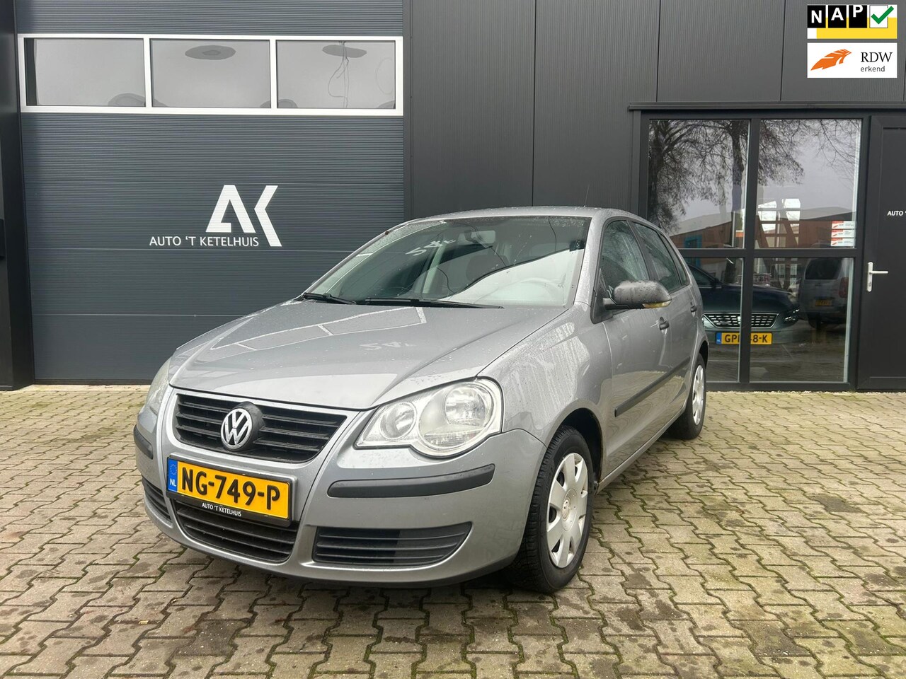 Volkswagen Polo - 1.2-12V Trendline|Airco|APK|Trekhaak - AutoWereld.nl