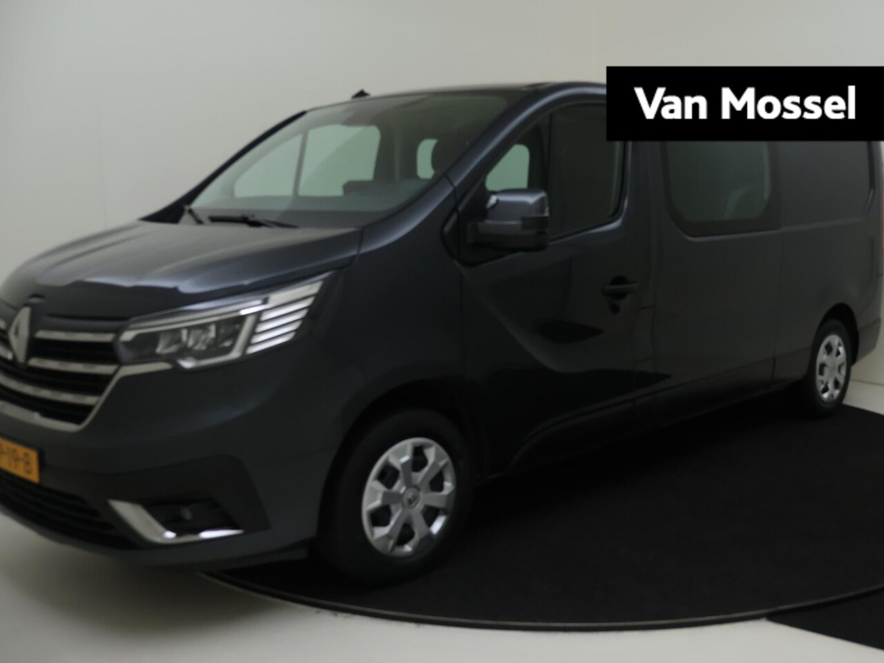 Renault Trafic - 2.0 dCi 130 T29 L2H1 DC Work Edition Navigatie / Airco / Cruise Control / Apple Carplay & - AutoWereld.nl