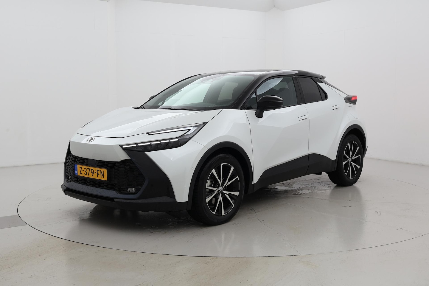 Toyota C-HR - 1.8 Hybrid 140 First Edition - AutoWereld.nl